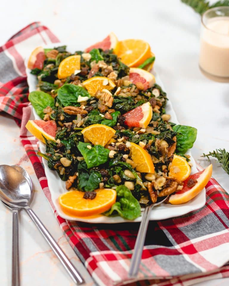 salada espinafres e frutos secos com laranja