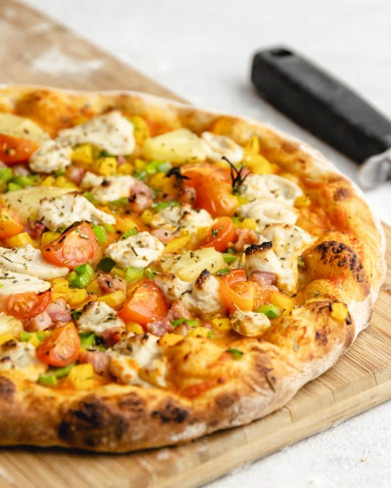 Como fazer base de pizza com massa mãe
