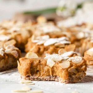 Quadrados de tarte de batata doce - sem plv, glúten nem ovo