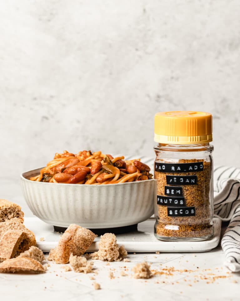 Como fazer parmesão vegano sem frutos secos