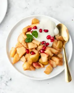 pedaços de maçã na air fryer