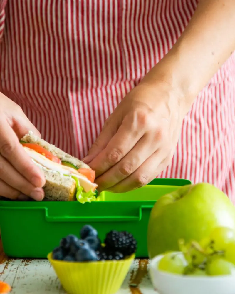 3 truques simples para a maçã não oxidar na lancheira