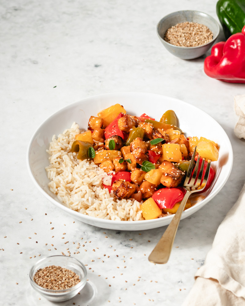 Tofu agridoce com arroz seco